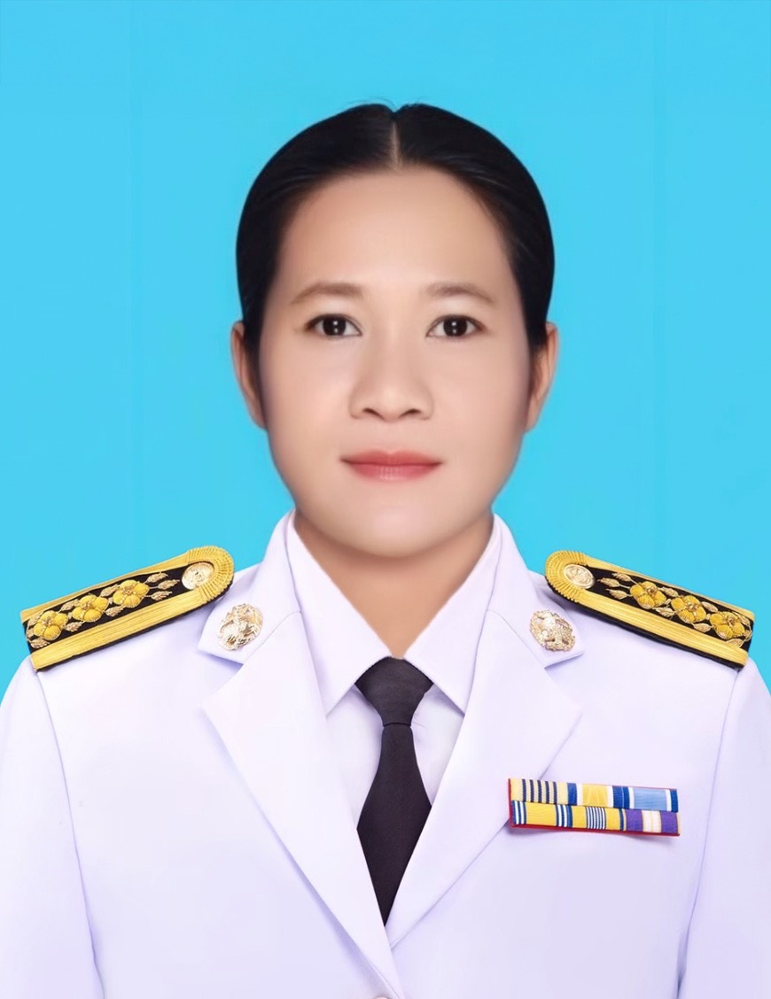 นางอรุณี มุนนี